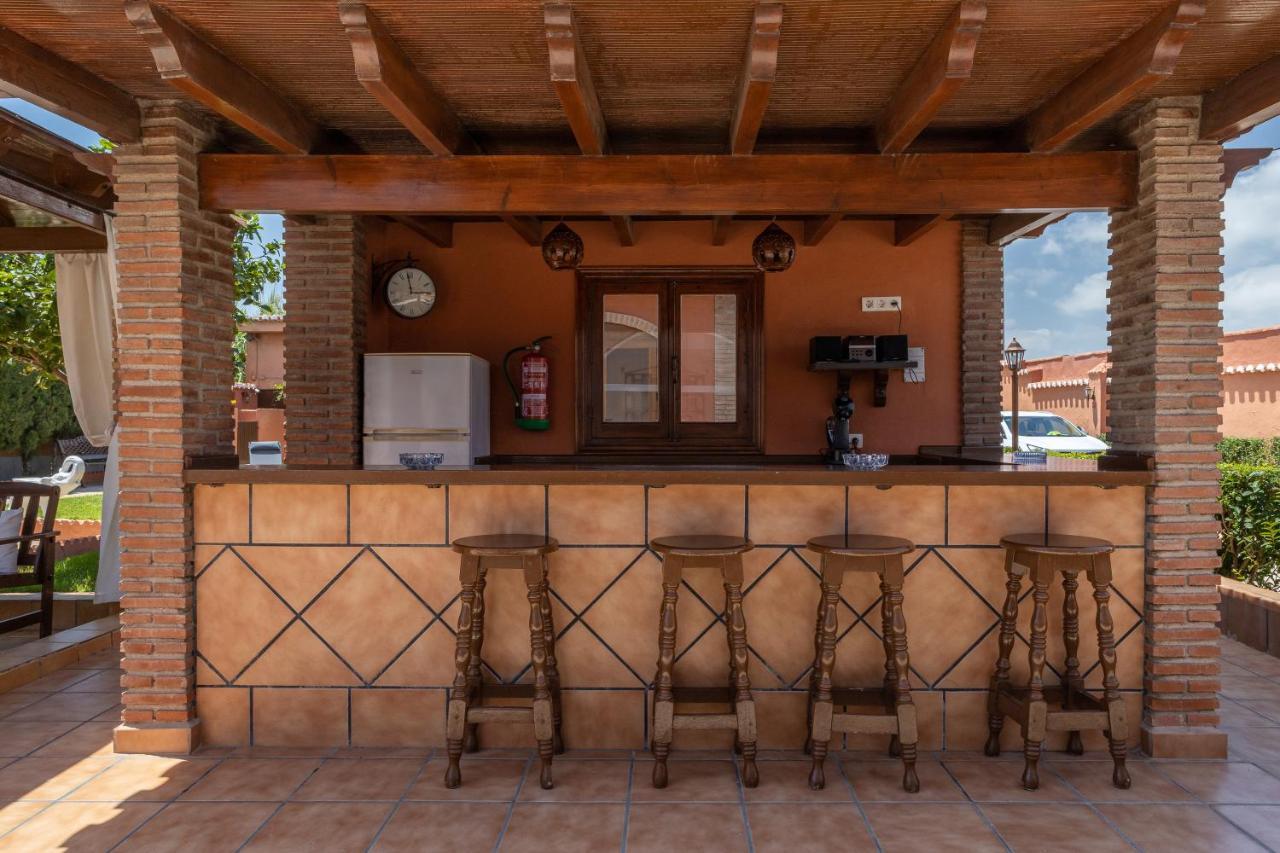 Villa Torres Мотрил Екстериор снимка